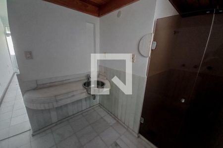 Apartamento para alugar com 282m², 3 quartos e 3 vagasBanheiro da Suíte