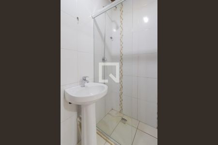 Casa à venda com 80m², 2 quartos e 3 vagas Casa à venda com 80m², 2 quartos e 3 vagasBanheiro 2