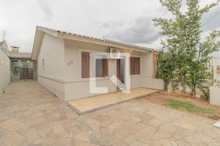 Casa à venda com 80m², 2 quartos e 3 vagas Casa à venda com 80m², 2 quartos e 3 vagasFachada