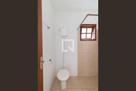 Banheiro de casa de condomínio à venda com 1 quarto, 34m² em Guarujá, Porto Alegre
