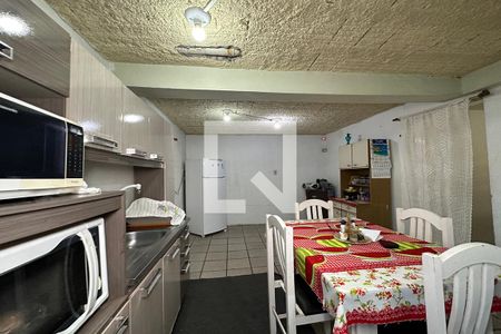 Casa à venda com 243m², 5 quartos e 2 vagasCozinha 2