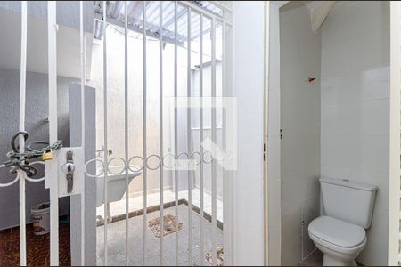 Casa para alugar com 336m², 3 quartos e 2 vagasBanheiro de serviço
