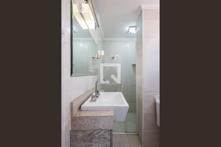 Apartamento para alugar com 180m², 3 quartos e 1 vagaÁrea de Serviço - Banheiro