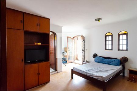 Suíte de casa para alugar com 11 quartos, 300m² em Saúde, São Paulo
