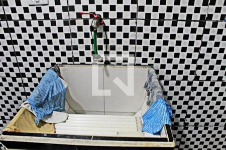 Casa de condomínio para alugar com 60m², 2 quartos e 1 vaga area de serviço