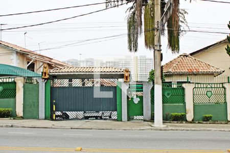 Casa de condomínio para alugar com 60m², 2 quartos e 1 vagaFachada
