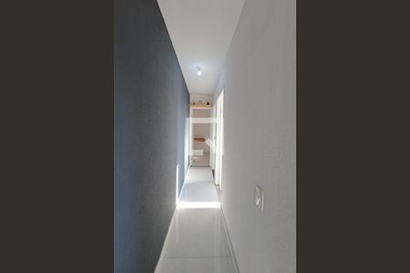 Corredor de apartamento para alugar com 2 quartos, 45m² em Del Castilho, Rio de Janeiro