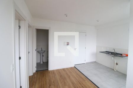 Sala de TV de apartamento para alugar com 2 quartos, 38m² em Guaiaúna, São Paulo