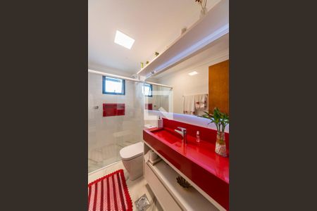 Apartamento à venda com 93m², 2 quartos e 2 vagasBanheiro Social