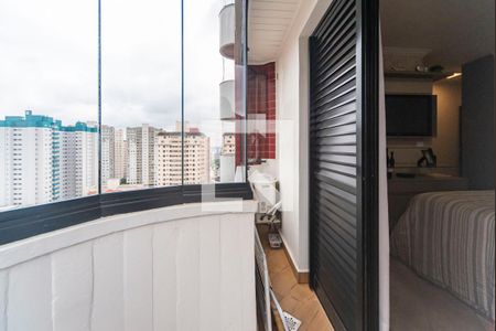 Apartamento à venda com 93m², 2 quartos e 2 vagasVaranda do Quarto 2
