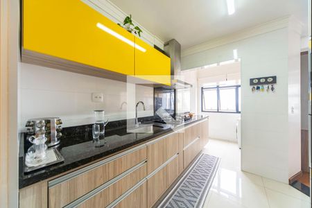 Apartamento à venda com 93m², 2 quartos e 2 vagasCozinha 
