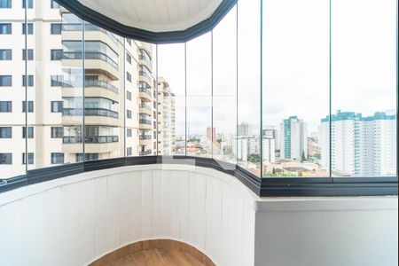 Apartamento à venda com 93m², 2 quartos e 2 vagasVaranda do Quarto 2