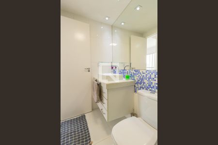 Apartamento à venda com 55m², 2 quartos e 1 vaga Apartamento à venda com 55m², 2 quartos e 1 vagaBanheiro