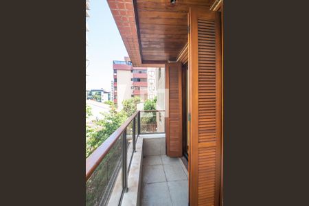 Varanda de apartamento à venda com 2 quartos, 92m² em Menino Deus, Porto Alegre