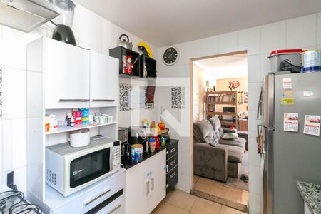 Apartamento à venda com 48m², 2 quartos e 8 vagas Apartamento à venda com 48m², 2 quartos e 8 vagasCozinha e Área de Serviço