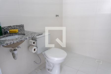 Banheiro da Suíte de apartamento para alugar com 1 quarto, 32m² em Samambaia Sul (samambaia), Brasília