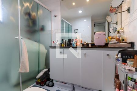 Apartamento à venda com 84m², 3 quartos e 2 vagas Apartamento à venda com 84m², 3 quartos e 2 vagasBanheiro da Suíte