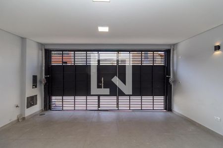 Casa à venda com 180m², 3 quartos e 2 vagas Casa à venda com 180m², 3 quartos e 2 vagasGaragem