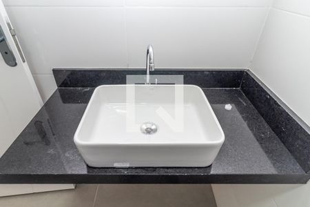 Casa à venda com 180m², 3 quartos e 2 vagas Casa à venda com 180m², 3 quartos e 2 vagasBanheiro da Suíte