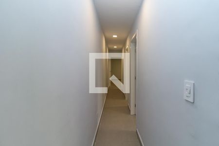 Corredor de casa à venda com 3 quartos, 180m² em Vila Antônio dos Santos, São Paulo