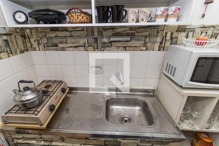 Sala/Cozinha de apartamento para alugar com 1 quarto, 35m² em Floresta, Porto Alegre