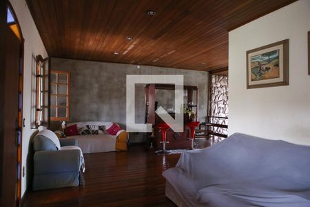 Sala 2 andar de casa à venda com 4 quartos, 360m² em Guarani, Belo Horizonte