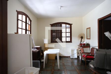 Casa à venda com 360m², 4 quartos e 2 vagasSala 1 andar