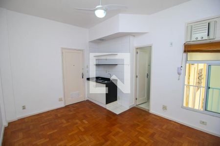 Quarto de kitnet/studio para alugar com 1 quarto, 21m² em Flamengo, Rio de Janeiro