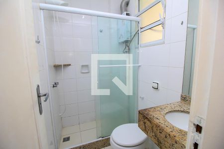 Banheiro de kitnet/studio para alugar com 1 quarto, 21m² em Flamengo, Rio de Janeiro