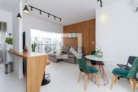 Sala de apartamento à venda com 1 quarto, 65m² em Vila Cordeiro, São Paulo