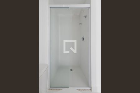 Banheiro de kitnet/studio à venda com 1 quarto, 39m² em Pinheiros, São Paulo