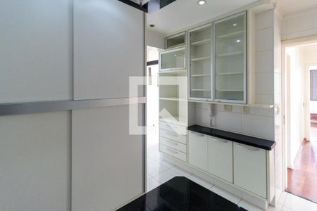 Apartamento à venda com 226m², 4 quartos e 3 vagasCopa e cozinha