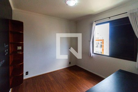 Apartamento à venda com 226m², 4 quartos e 3 vagasQuarto 2