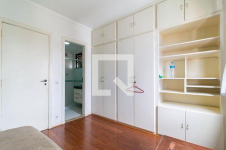 Apartamento à venda com 226m², 4 quartos e 3 vagasQuarto 3