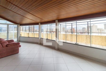 Apartamento à venda com 226m², 4 quartos e 3 vagasVaranda
