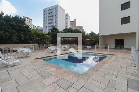 Apartamento à venda com 226m², 4 quartos e 3 vagasPiscina