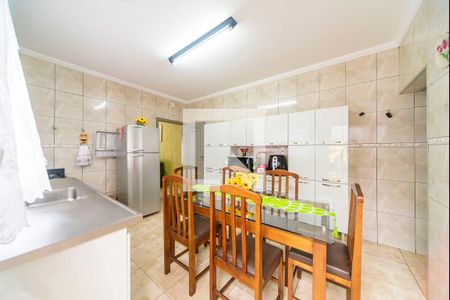 Casa à venda com 200m², 2 quartos e 2 vagas Casa à venda com 200m², 2 quartos e 2 vagasCozinha