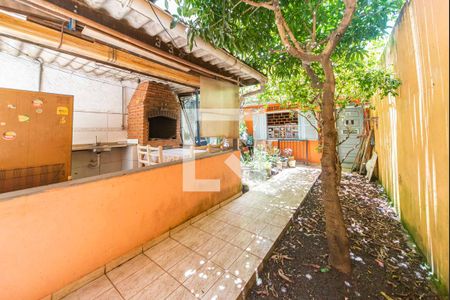 Casa à venda com 200m², 2 quartos e 2 vagas Casa à venda com 200m², 2 quartos e 2 vagasJardim