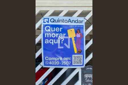 Casa à venda com 200m², 2 quartos e 2 vagas Casa à venda com 200m², 2 quartos e 2 vagasPlaca Instalada na Fachada