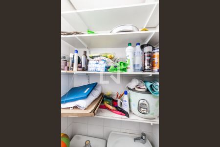 Apartamento à venda com 100m², 3 quartos e 2 vagas Apartamento à venda com 100m², 3 quartos e 2 vagasBanheiro de serviço