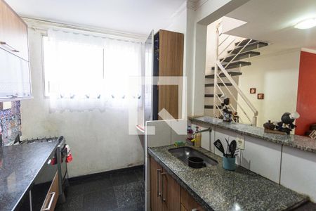 Apartamento à venda com 140m², 4 quartos e 3 vagas Apartamento à venda com 140m², 4 quartos e 3 vagasCozinha/Área de Serviço