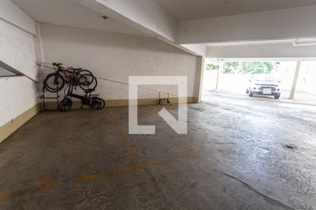 Apartamento à venda com 140m², 4 quartos e 3 vagas Apartamento à venda com 140m², 4 quartos e 3 vagasGaragem