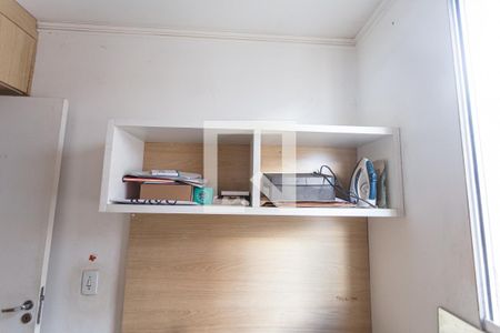 Apartamento à venda com 140m², 4 quartos e 3 vagas Apartamento à venda com 140m², 4 quartos e 3 vagasPrateleiras do Quarto 3