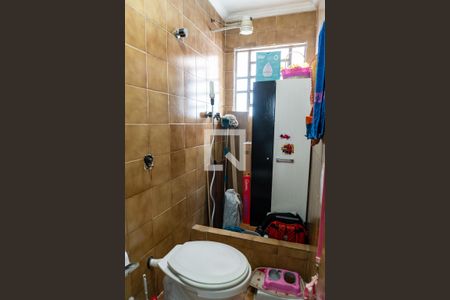 Casa à venda com 190m², 6 quartos e 3 vagasBanheiro 2