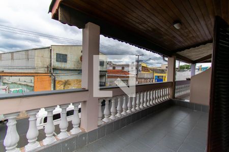 Casa à venda com 170m², 3 quartos e 2 vagasVaranda do Quarto 2