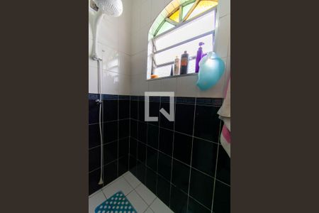 Casa à venda com 170m², 3 quartos e 2 vagasBanheiro 2