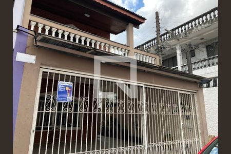 Casa à venda com 170m², 3 quartos e 2 vagasFachada