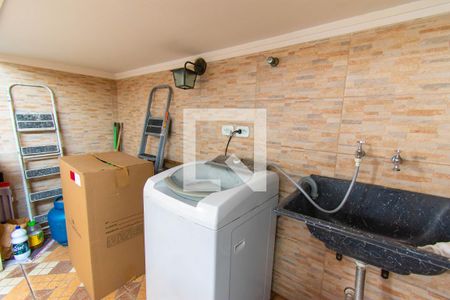 Casa à venda com 170m², 3 quartos e 2 vagasÁrea de Serviço