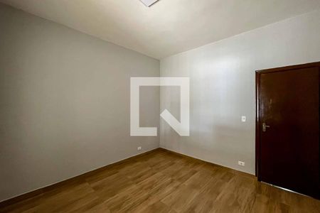 Casa à venda com 136m², 3 quartos e 2 vagas Casa à venda com 136m², 3 quartos e 2 vagasQuarto