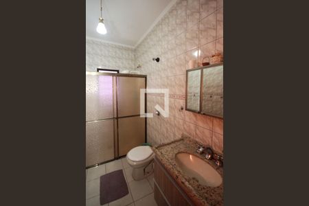 Banheiro de casa à venda com 2 quartos, 120m² em Vila Bancária, São Paulo